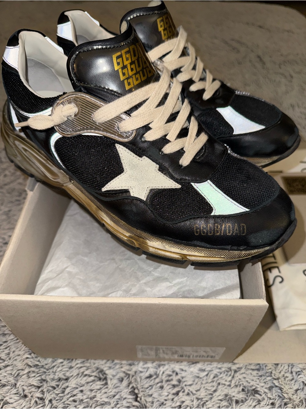 Golden Goose Dad-Star in Black/Silver